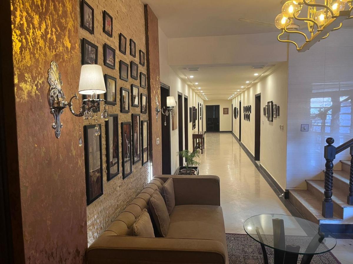 Shelton Hotel Rawalpindi Exterior foto